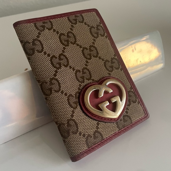 GUCCI Monogram Heart Card Case ♡ Amazing Condition ♡ Offers Welcomed ♡ - Picture 2 of 16